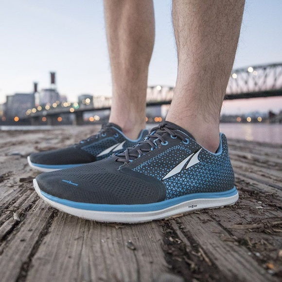 altra men's solstice sneaker